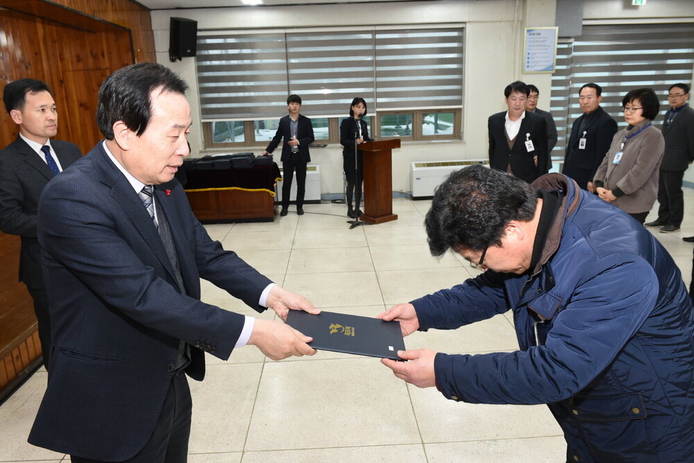 박홍률 목포시장 임용장 전달.