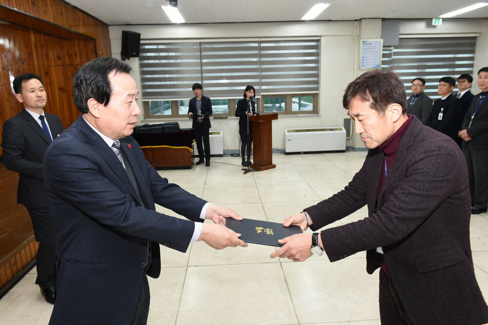 박홍률 목포시장 임용장 전달.