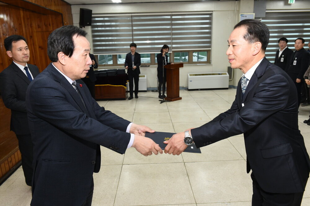 박홍률 목포시장 임용장 전달.