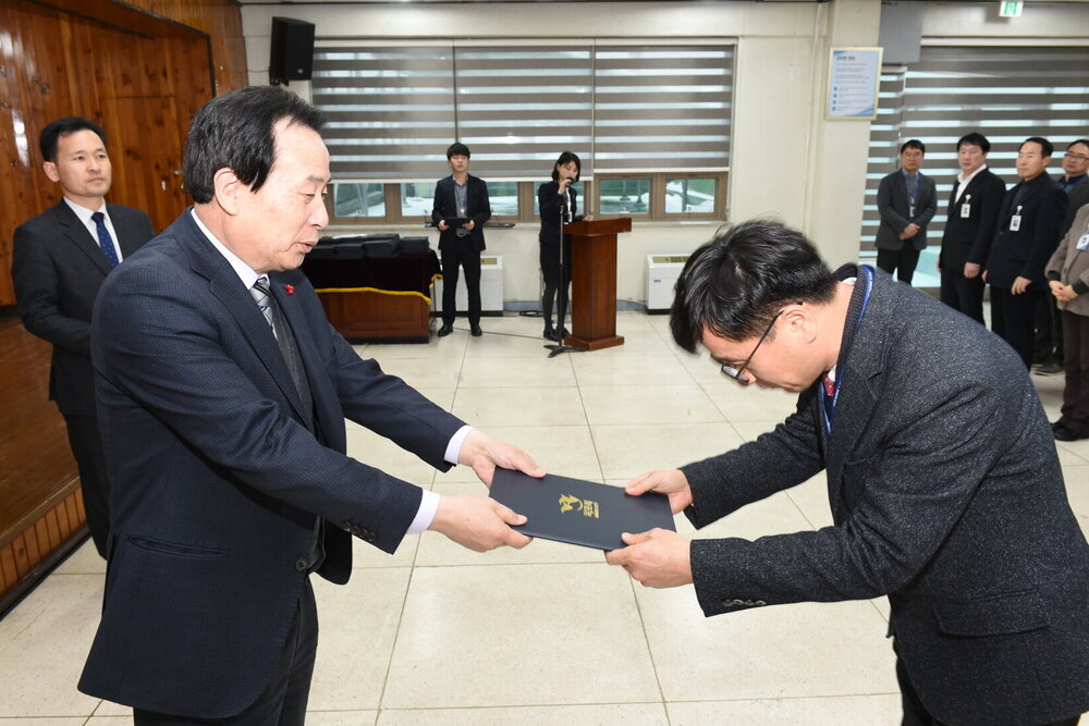 박홍률 목포시장 임용장 전달.