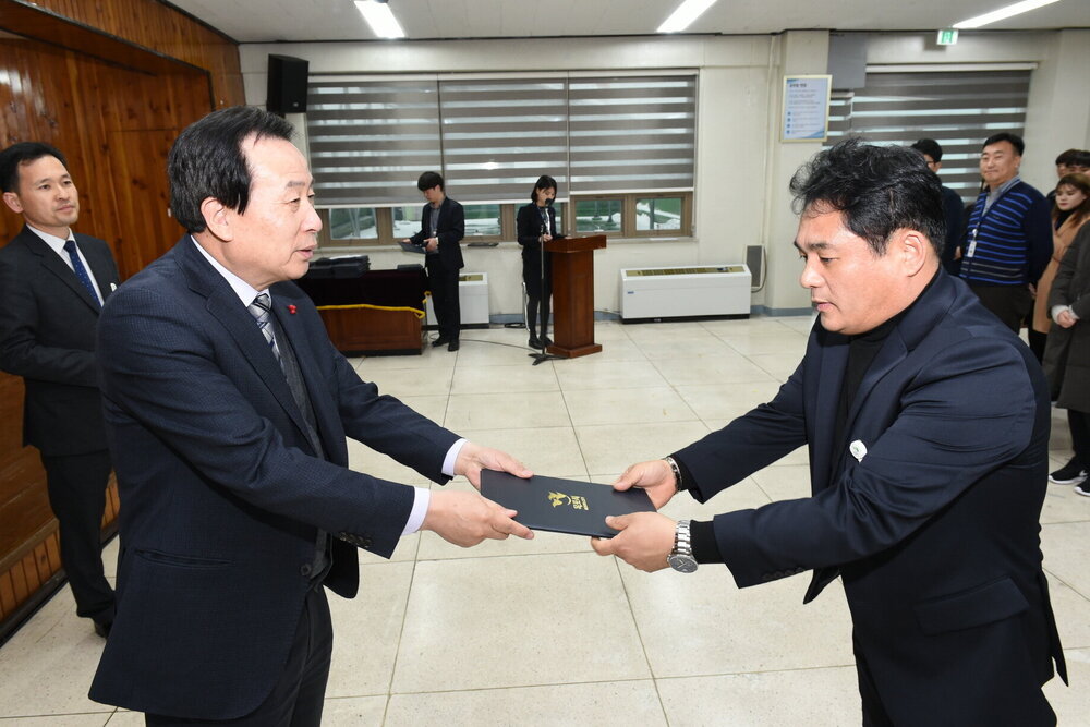 박홍률 목포시장 임용장 전달.