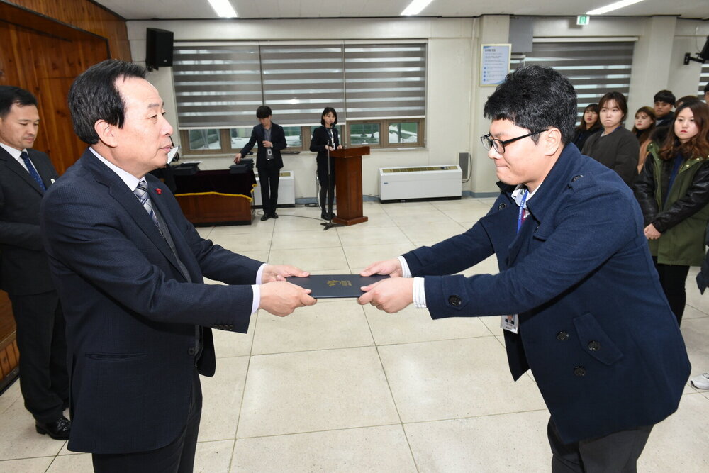 박홍률 목포시장 임용장 전달.