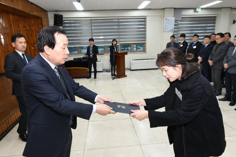 박홍률 목포시장 임용장 전달.