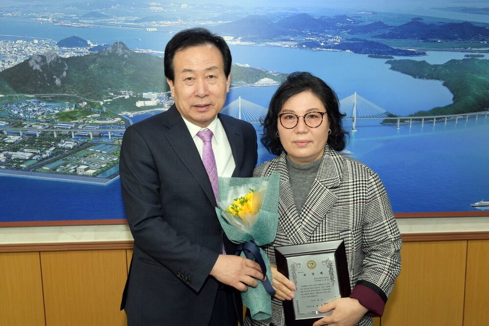 박홍률 목포시장 표창패전달.