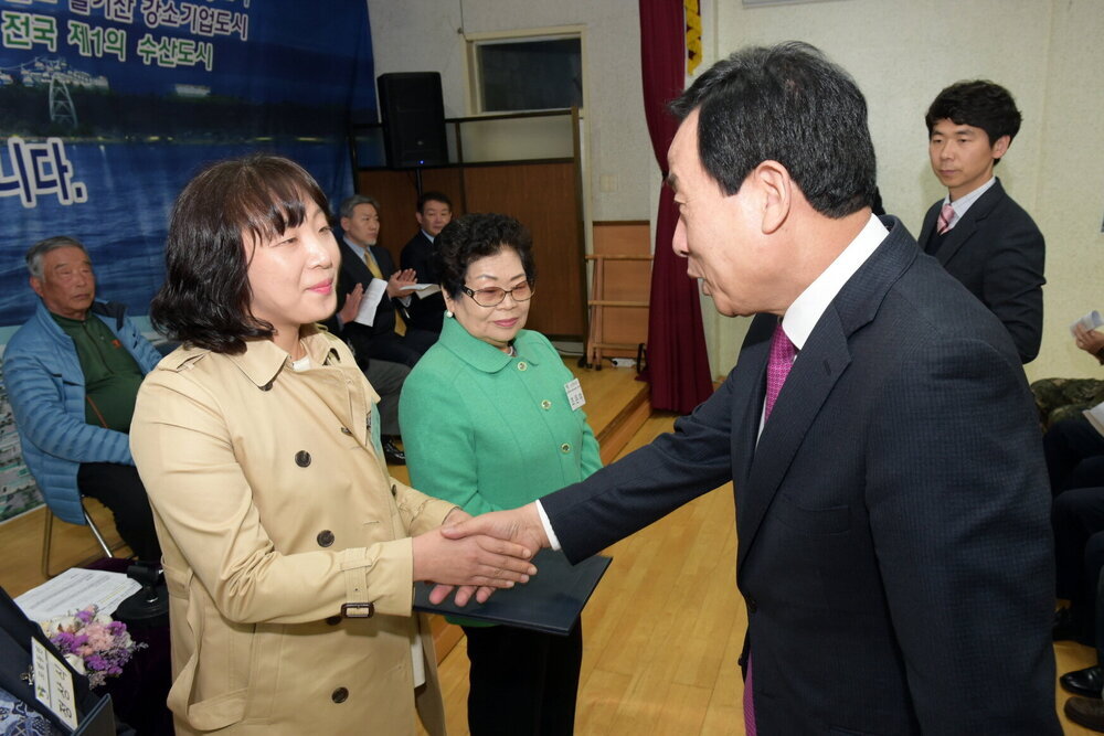 박홍률 목포시장 모범시민 시상.