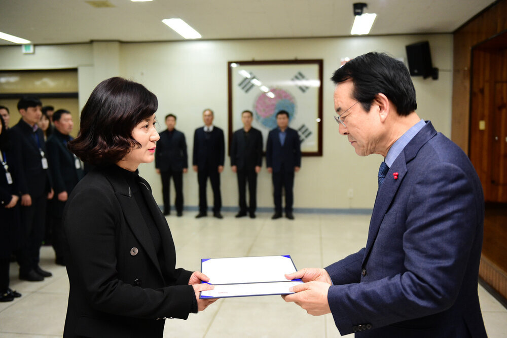 2019년도 상반기 6급이하 정기인사 임용장교부-1