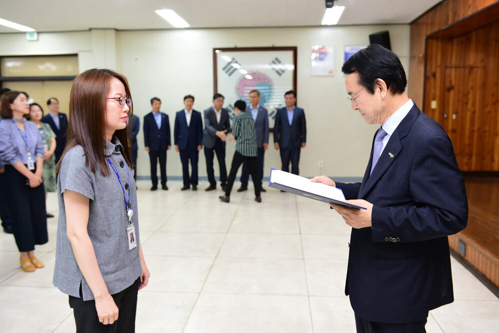  2019년도 하반기 4급이하 정기인사  임용장 교부