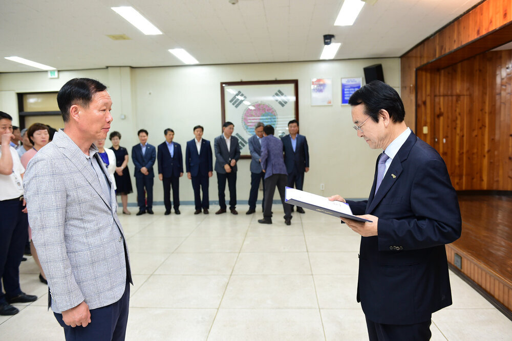  2019년도 하반기 4급이하 정기인사  임용장 교부